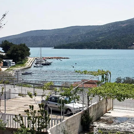 Apartman By The Sea Marina, Trogir - 4850 *